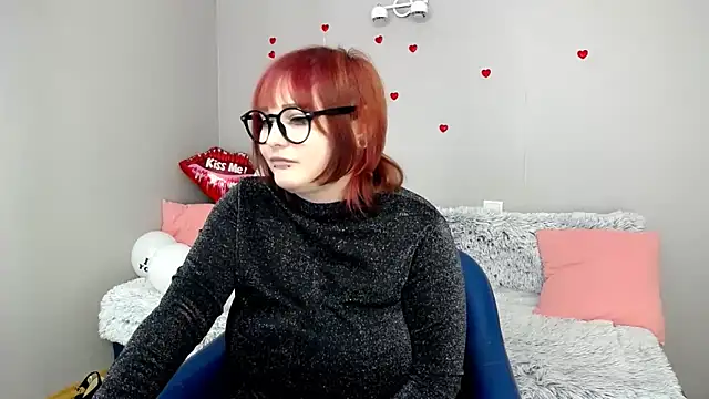 Estheri online show from February 2025 10:56:02 AM