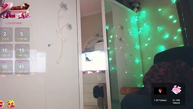 icelady77 online show from January 2025 06:32:02 PM