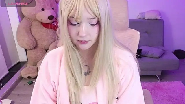 KuroChan420 online show from May 2026 03:12:01 AM