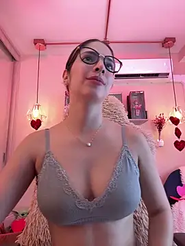 Snapshot of Zoe_Bae chatting on February 2025 12:41:02 AM Zoe Bae online show from February 2025 12:41:02 AM