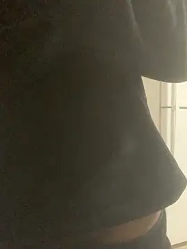 Snapshot of catchit231 chatting on January 2025 09:43:02 PM catchit231 online show from January 2025 09:43:02 PM