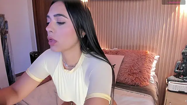 AMELIE xx online show from April 2026 01:24:02 PM