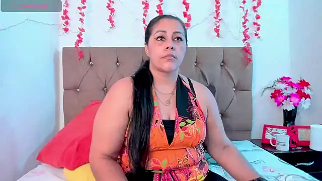 Snapshot of SexxyPamela chatting on February 2025 07:38:02 PM SexxyPamela online show from February 2025 07:38:02 PM