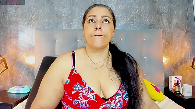 Snapshot of SexxyPamela chatting on November 2025 01:04:01 PM SexxyPamela online show from November 2025 01:04:01 PM