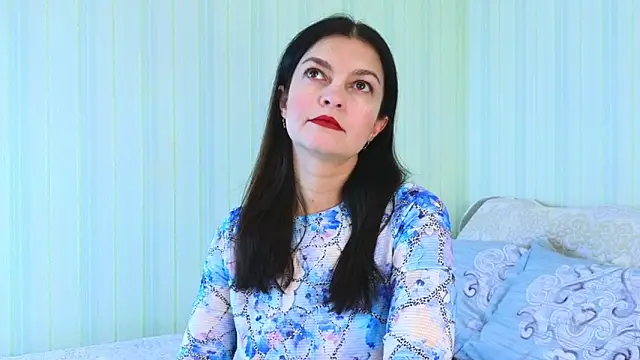 Snapshot of _Lily_ chatting on February 2025 08:13:02 AM Lily online show from February 2025 08:13:02 AM