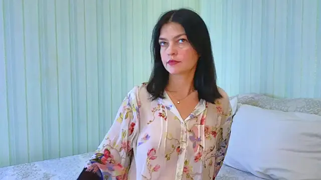 Snapshot of _Lily_ chatting on October 2025 06:59:01 AM Lily online show from October 2025 06:59:01 AM