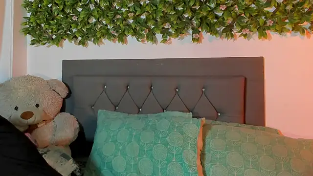 kamii 22 online show from September 2025 03:06:02 PM