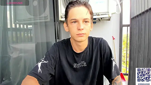 MiracleCam online show from October 2025 12:00:02 AM