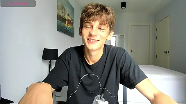 MiracleCam online show from November 2025 03:41:01 AM