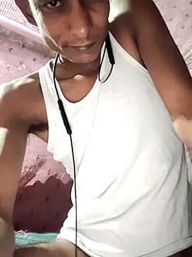 Snapshot of hq9870a chatting on March 2026 05:42:01 PM hq9870a online show from March 2026 05:42:01 PM