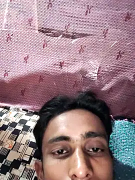 Snapshot of hq9870a chatting on March 2026 04:35:01 PM hq9870a online show from March 2026 04:35:01 PM