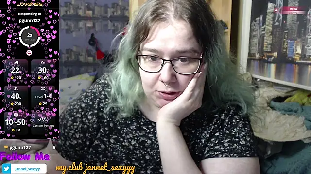 Snapshot of JannetPie chatting on February 2026 03:53:02 PM JannetPie online show from February 2026 03:53:02 PM