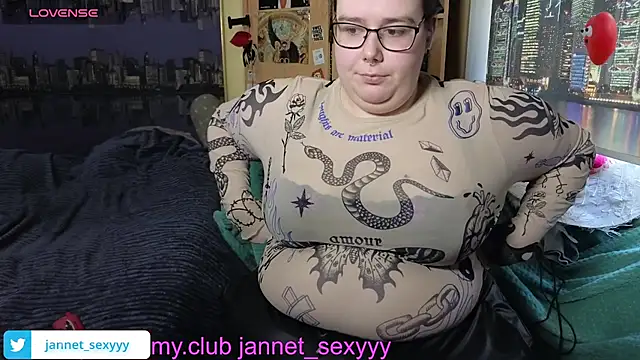 Snapshot of JannetPie chatting on February 2026 12:16:01 PM JannetPie online show from February 2026 12:16:01 PM