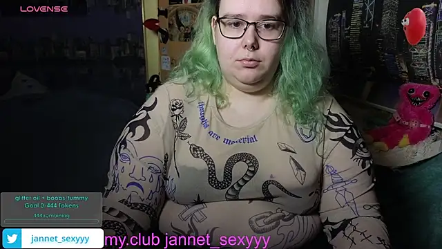 Snapshot of JannetPie chatting on February 2026 11:28:02 PM JannetPie online show from February 2026 11:28:02 PM