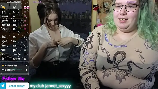 Snapshot of JannetPie chatting on March 2026 12:24:02 PM JannetPie online show from March 2026 12:24:02 PM