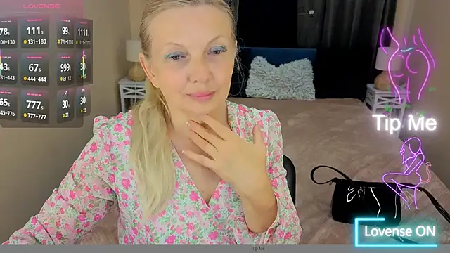 Abby Moore  online show from June 2026 06:40:02 AM