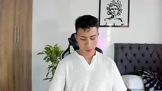 AlanNaughty online show from November 2025 10:09:02 PM