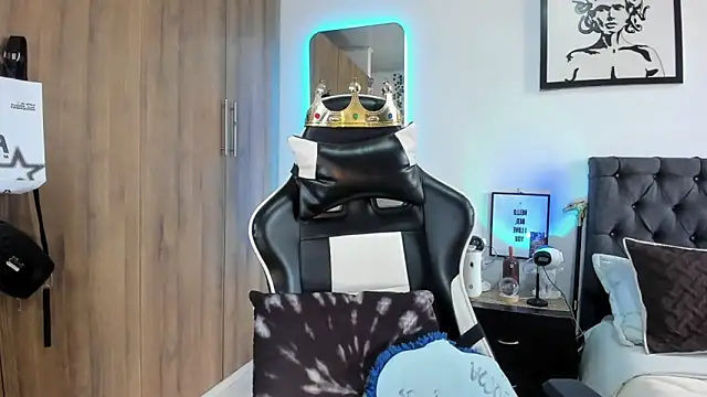 Snapshot of AlanNaughty chatting on February 2026 10:08:02 PM AlanNaughty online show from February 2026 10:08:02 PM