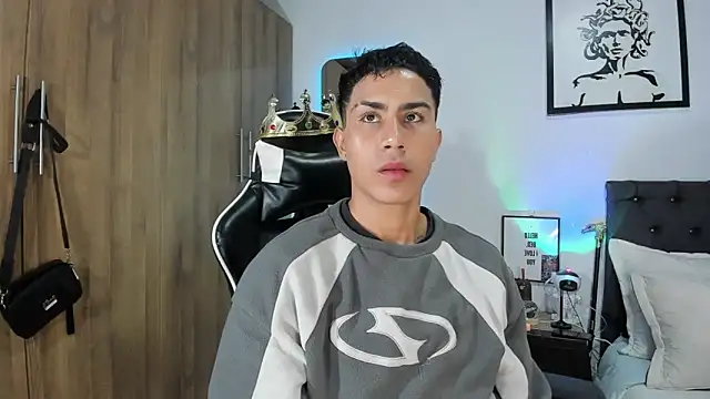 Snapshot of AlanNaughty chatting on March 2026 10:15:02 PM AlanNaughty online show from March 2026 10:15:02 PM