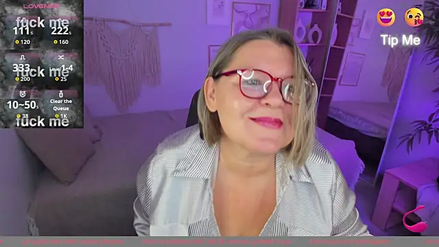 Shannonshine online show from October 2025 05:43:02 AM