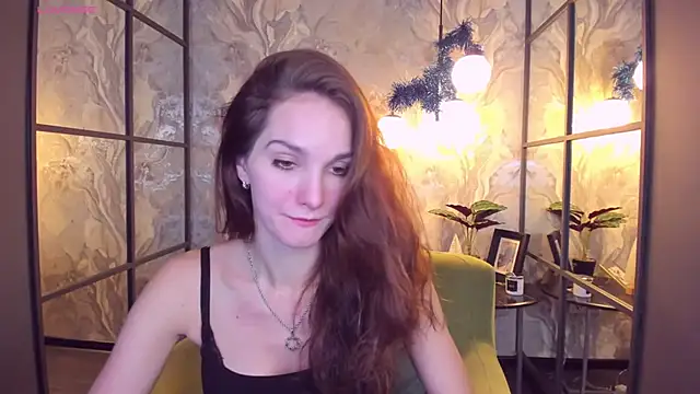 Snapshot of MirandaGlow chatting on January 2025 05:53:01 AM MirandaGlow online show from January 2025 05:53:01 AM