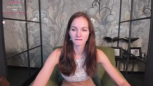 Snapshot of MirandaGlow chatting on February 2025 08:50:01 AM MirandaGlow online show from February 2025 08:50:01 AM