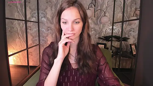 Snapshot of MirandaGlow chatting on March 2025 05:45:02 AM MirandaGlow online show from March 2025 05:45:02 AM