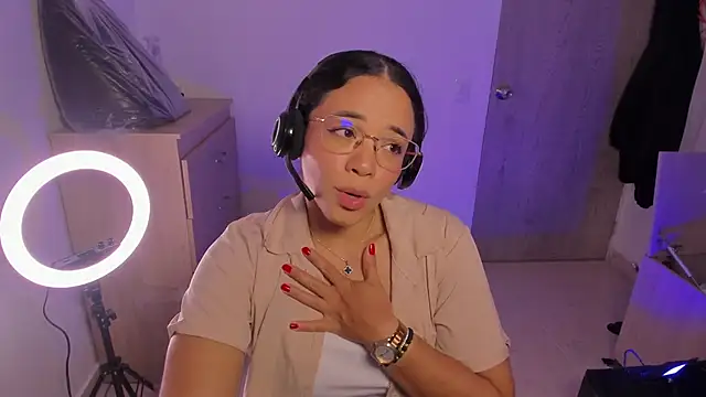 carolgaita online show from January 2025 11:06:01 AM