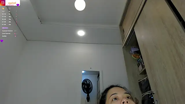 Snapshot of carolgaita chatting on August 2026 10:43:02 AM carolgaita online show from August 2026 10:43:02 AM