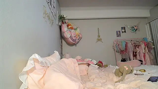 bunnypillow online show from March 2025 05:43:02 AM
