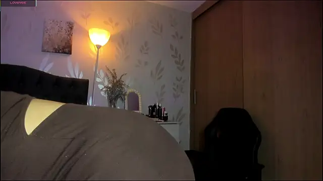 alejandrarosse   online show from June 2026 10:19:02 PM