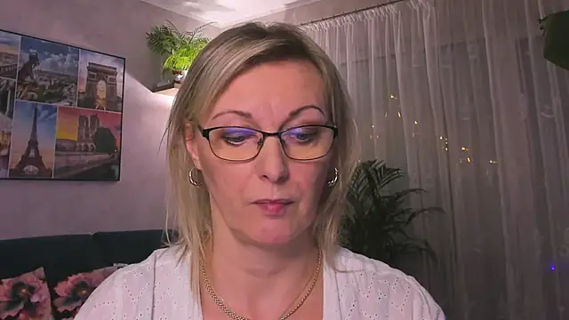 Snapshot of vanessa_chat chatting on January 2025 06:00:01 PM vanessa chat online show from January 2025 06:00:01 PM