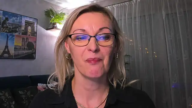 Snapshot of vanessa_chat chatting on January 2025 06:20:02 PM vanessa chat online show from January 2025 06:20:02 PM