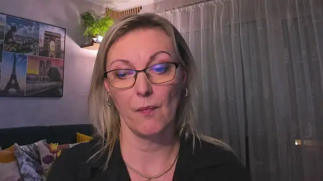 Snapshot of vanessa_chat chatting on February 2025 06:10:02 PM vanessa chat online show from February 2025 06:10:02 PM