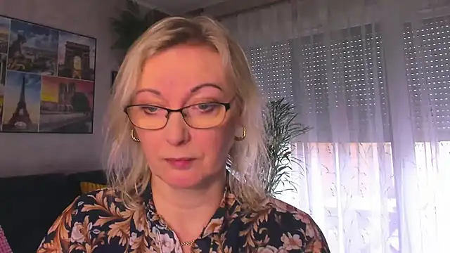 Snapshot of vanessa_chat chatting on February 2026 02:12:02 PM vanessa chat online show from February 2026 02:12:02 PM