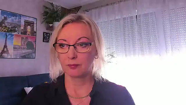 vanessa chat online show from May 2026 01:18:01 PM