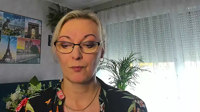 vanessa chat online show from May 2026 01:16:01 PM
