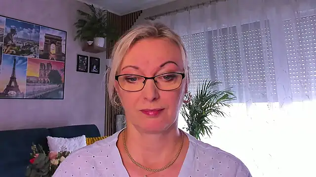 vanessa chat online show from May 2026 02:56:01 PM