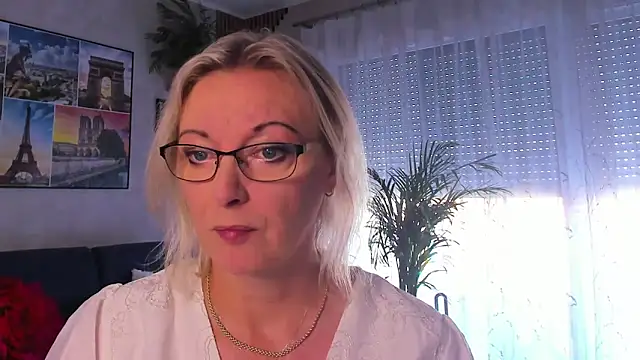 vanessa chat online show from June 2026 01:30:01 PM