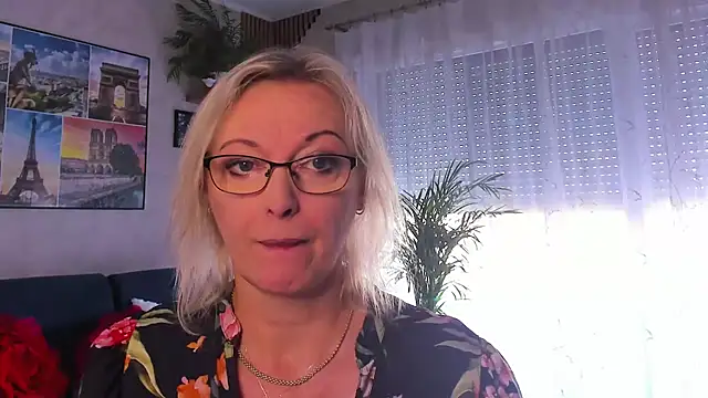 vanessa chat online show from June 2026 01:31:01 PM