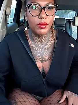 DarkDea online show from November 2025 03:56:01 PM