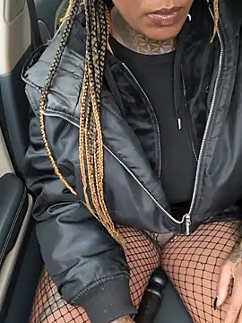 DarkDea online show from November 2025 02:12:02 PM