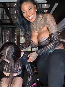 Snapshot of DarkDea chatting on January 2026 11:05:01 AM DarkDea online show from January 2026 11:05:01 AM