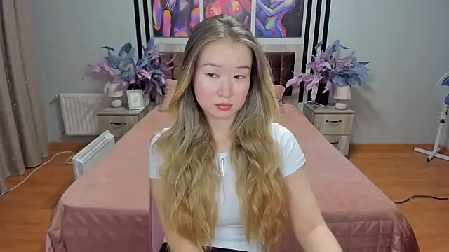 Snapshot of PollyOcean chatting on December 2024 11:01:01 AM PollyOcean online show from December 2024 11:01:01 AM