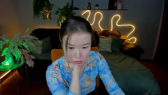 Snapshot of PollyOcean chatting on December 2024 10:50:02 AM PollyOcean online show from December 2024 10:50:02 AM