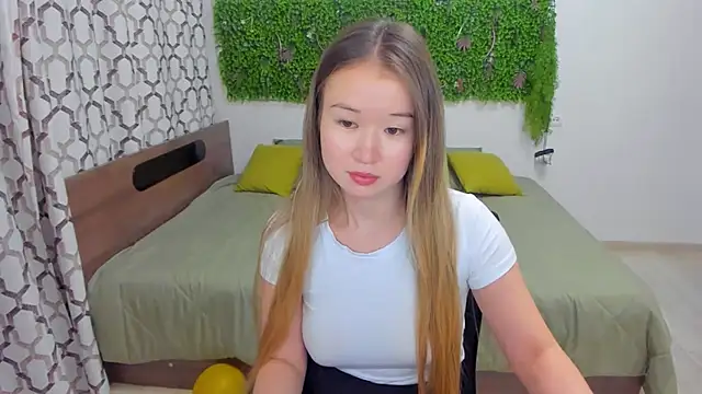 Snapshot of PollyOcean chatting on December 2024 02:05:01 PM PollyOcean online show from December 2024 02:05:01 PM