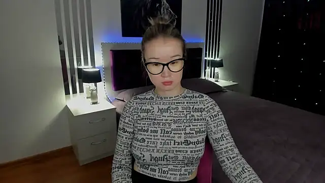 Snapshot of PollyOcean chatting on January 2025 09:46:01 AM PollyOcean online show from January 2025 09:46:01 AM