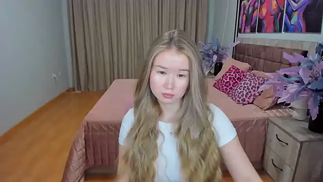 Snapshot of PollyOcean chatting on February 2025 01:44:01 PM PollyOcean online show from February 2025 01:44:01 PM