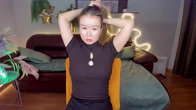 Snapshot of PollyOcean chatting on February 2025 10:44:02 AM PollyOcean online show from February 2025 10:44:02 AM