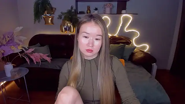 Snapshot of PollyOcean chatting on February 2025 09:49:01 AM PollyOcean online show from February 2025 09:49:01 AM